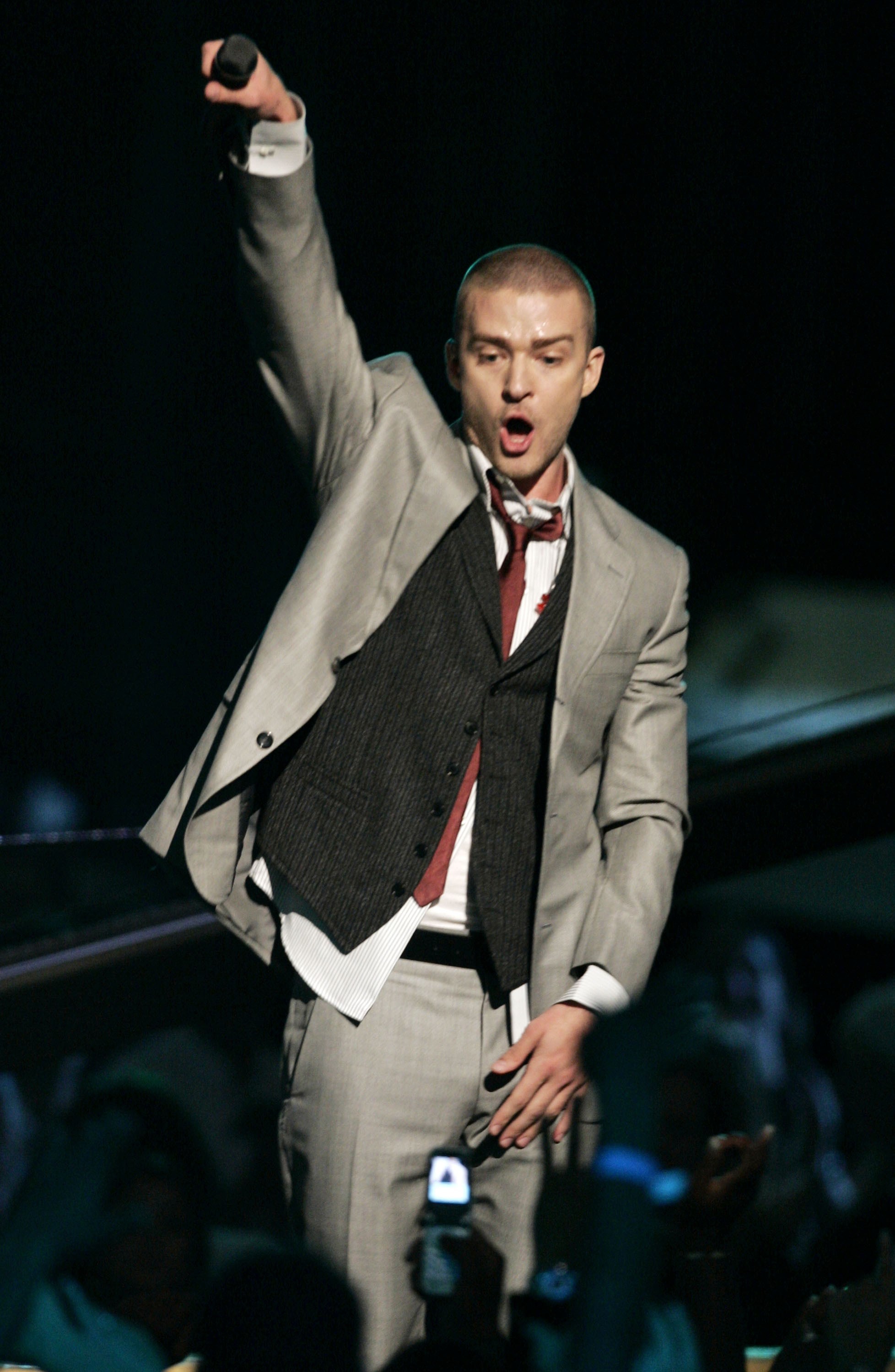 Hes bringing sexy back! Justin Timberlake shows he hasnt 