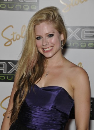Avril Lavigne, Axe Promo
Eugene Gologursky