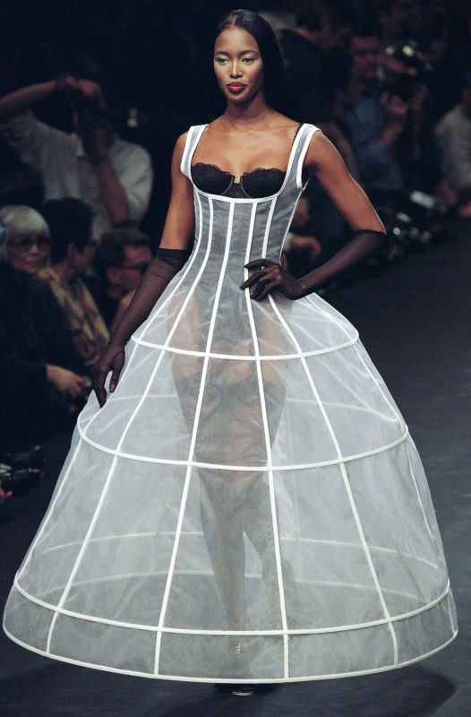 Naomi Campbell's best 90s runway moments: the looks that live in