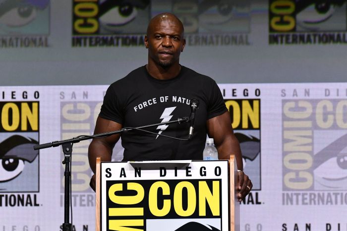 Celebs attend 2017 Comic-Con -- See all the pics! | Gallery ...