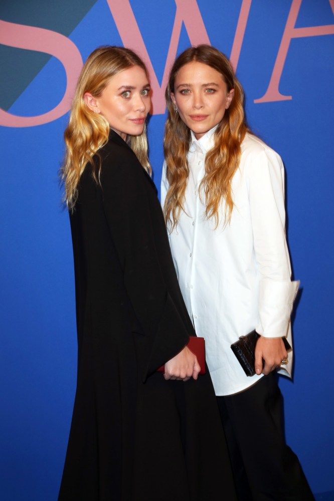 The gift the Olsen twins gave to their fashion show guests ...