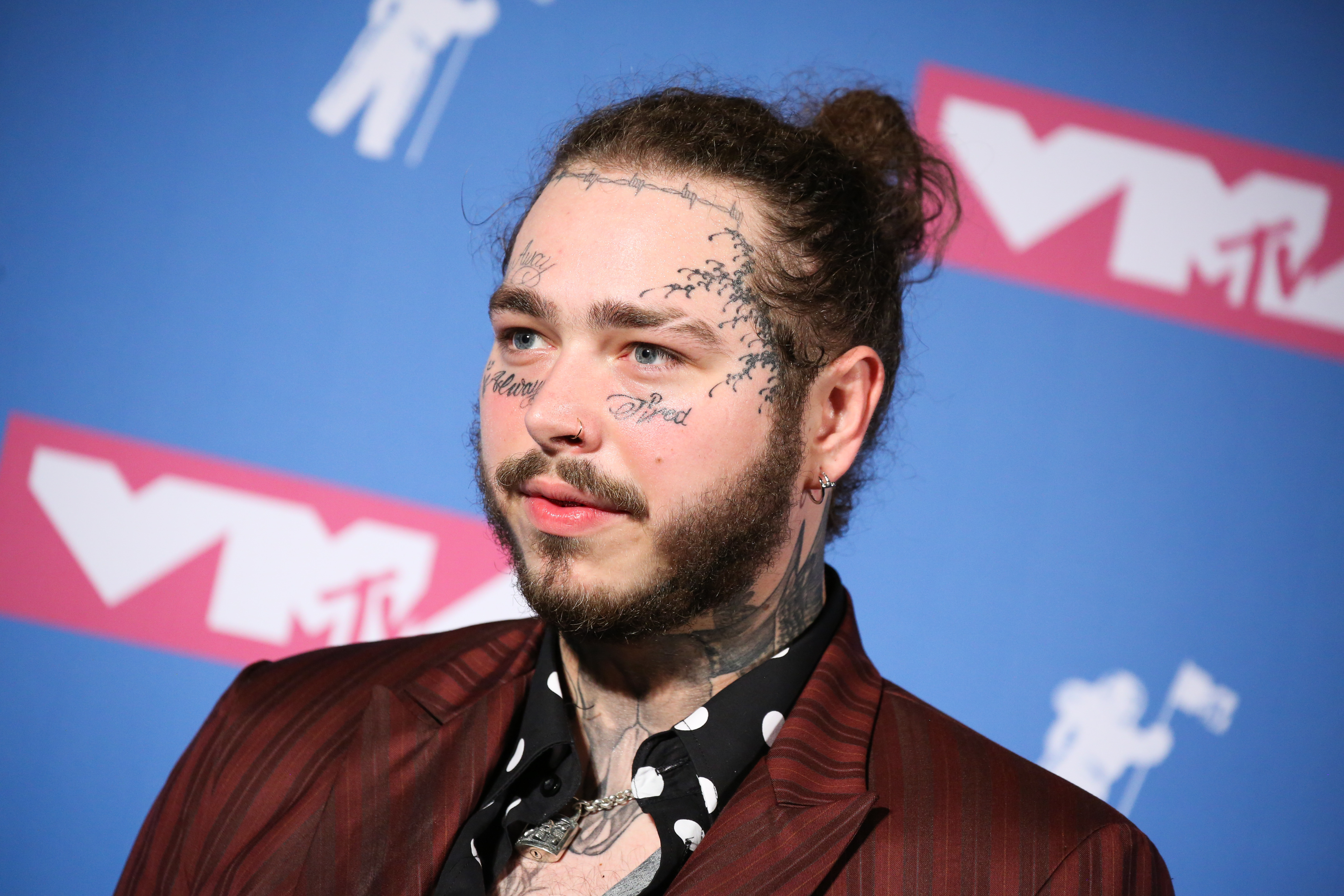 Celebrities who have face tattoos