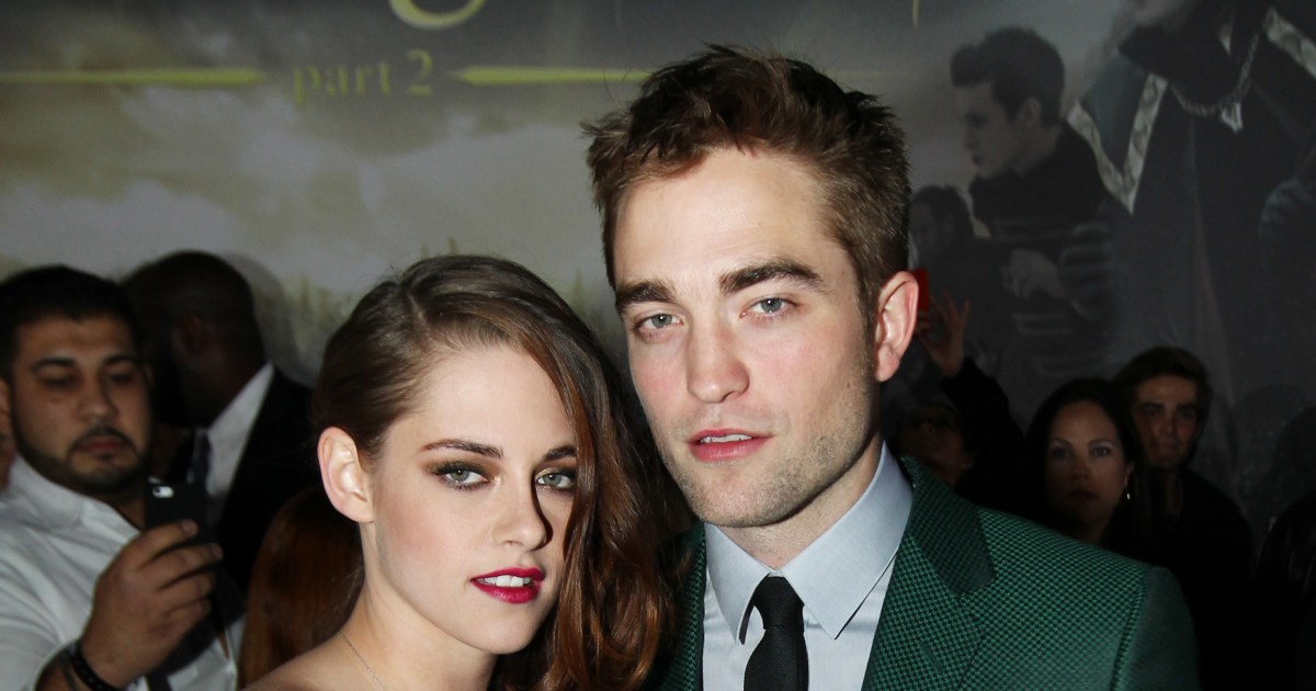 'Twilight' director was nervous over Robert Pattinson and Kristen Stewart's 'illegal' kiss.jpg
