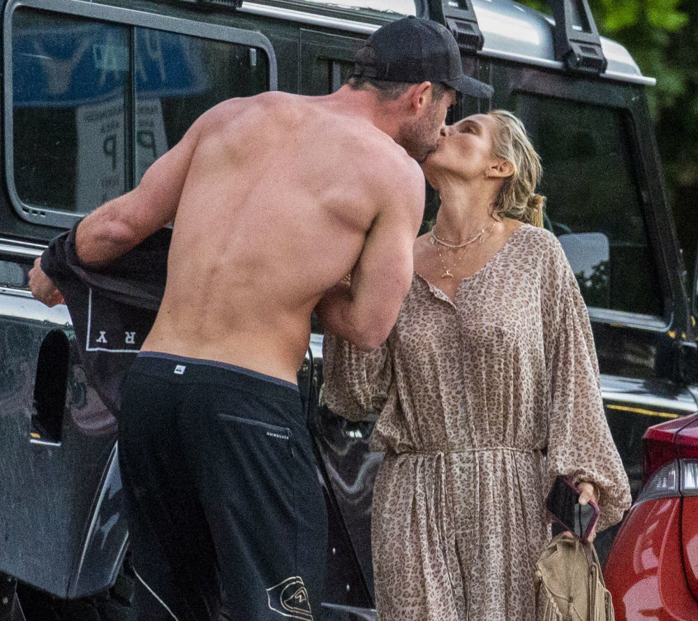 Chris Hemsworth teaches wife Elsa Pataky to surf in Australia ...