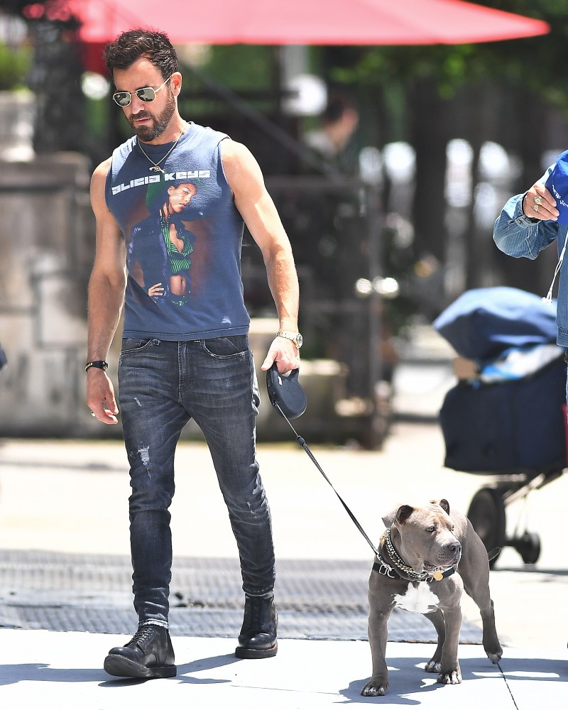 Justin Theroux In 2021 Justin Theroux Lookbook Men Mens Street Style