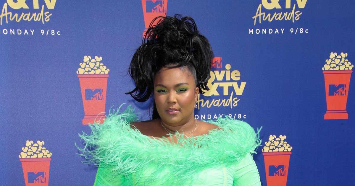 Fashion hits and misses from the 2019 MTV Movie & TV Awards | Gallery ...