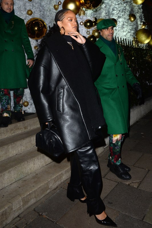 Celebs out and about festive photos - 2019 holidays edition | Gallery ...