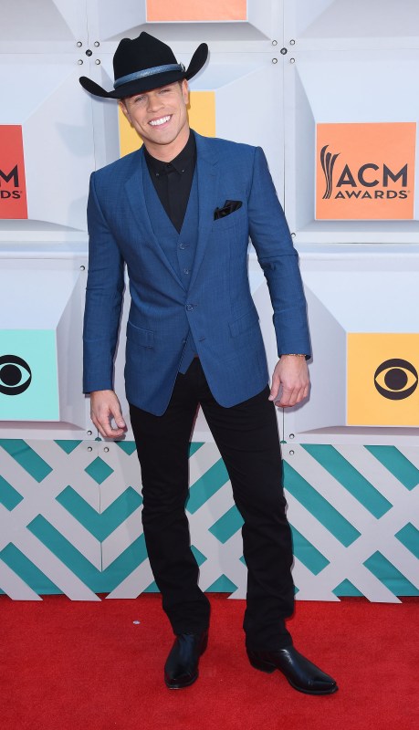 Dustin Lynch At Arrivals For 50Th Academy Of Country Music Awards 2015 Part  3, Arlington Convention Center, Arlington, Tx April 19, Photo By
