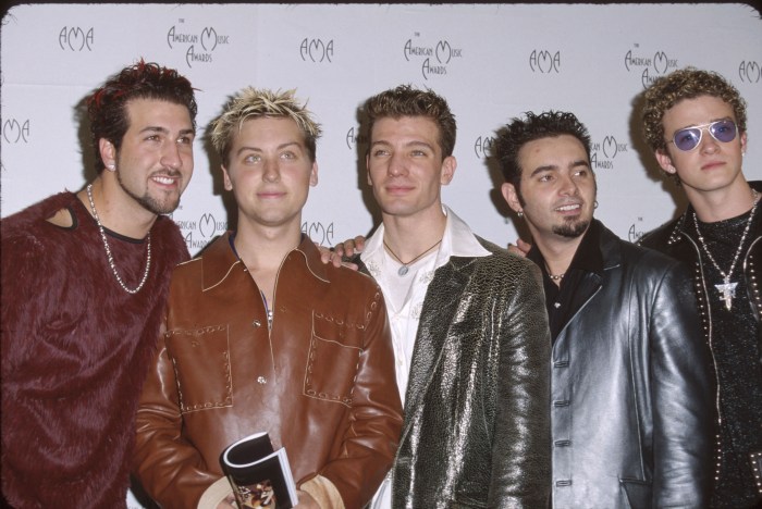 Fashion flashback to the 2000 American Music Awards | Gallery ...