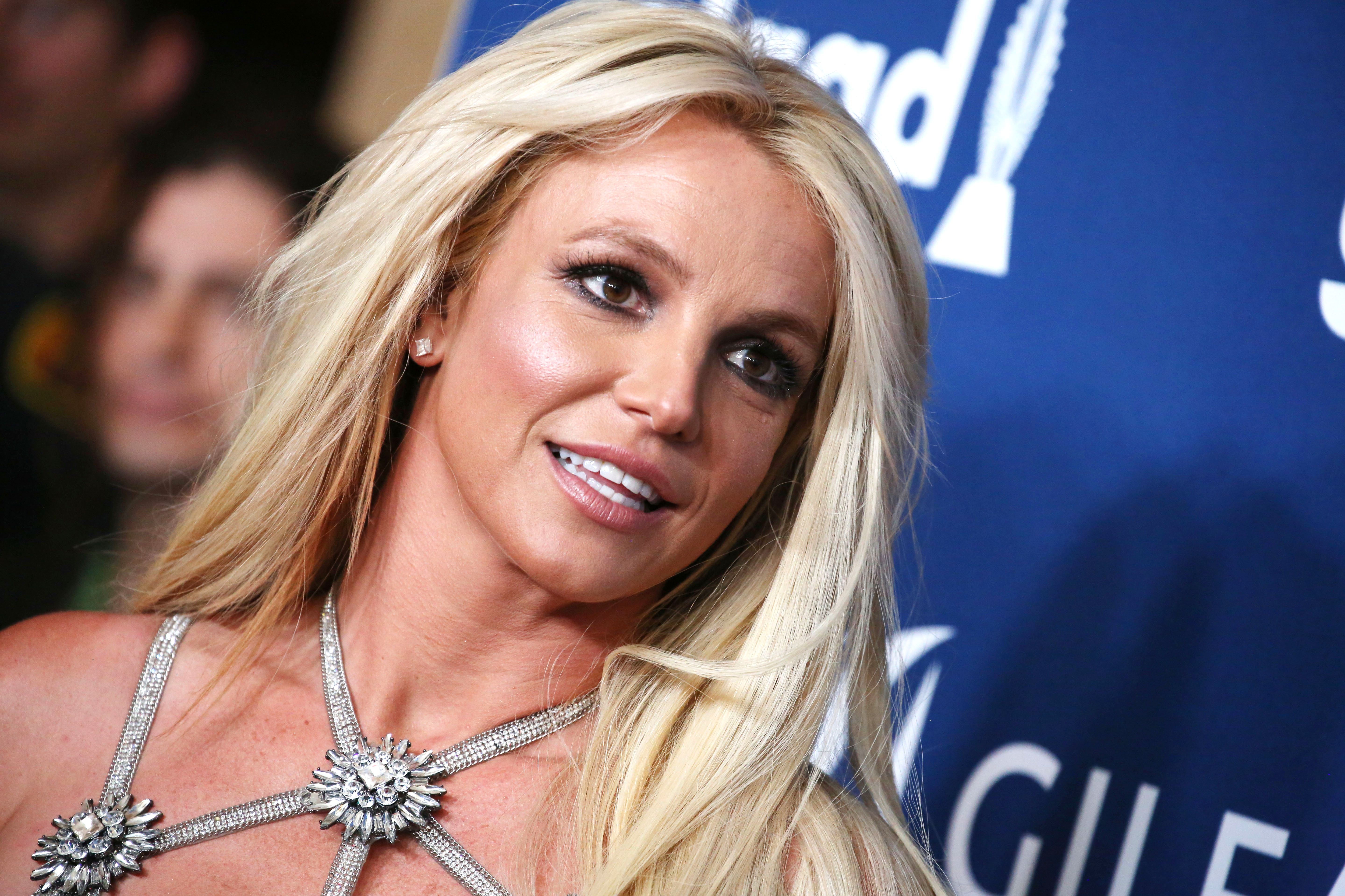 Britney Spears details why she posts topless, risqué pics on Instagram Wonderwall