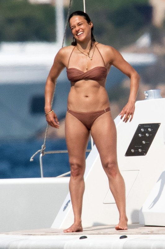 Best Michelle Rodriguez Spent Christmas Day On The Beach In Mexico