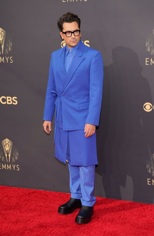 Best fashion from 2021 Emmys red carpet: Live updates - Los Angeles Times