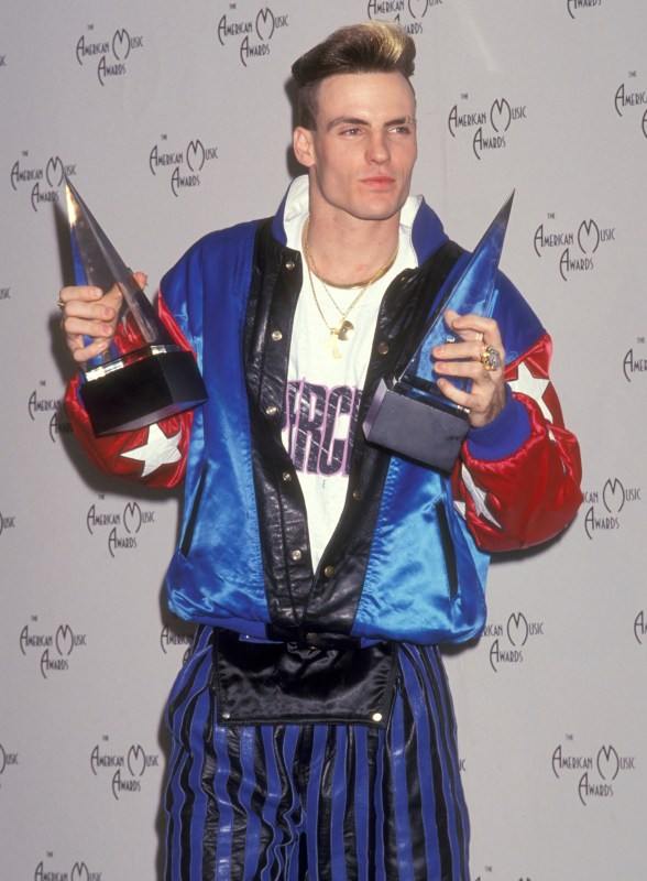 Fashion flashback to the 1991 AMAs: Garth Brooks brings his first wife ...