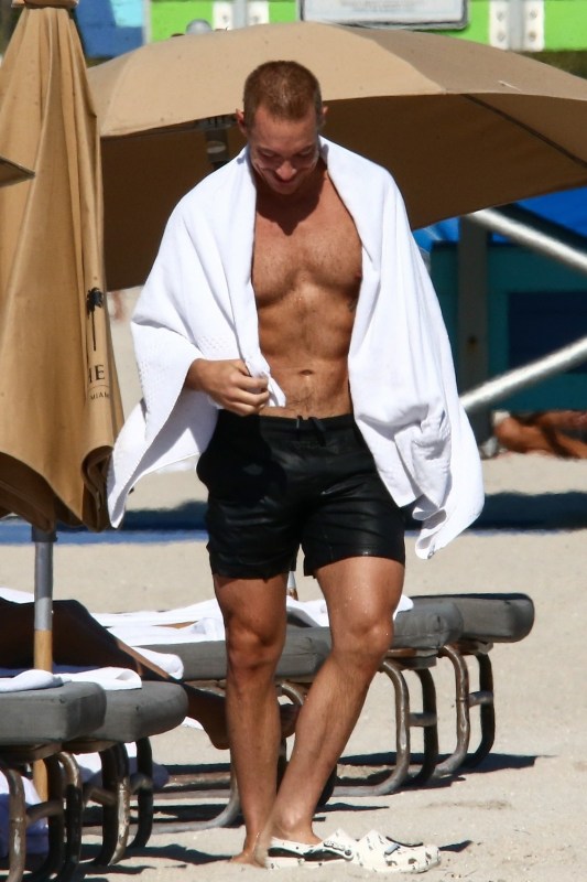 Marvel couple couple strip down to swimwear in Ibiza, plus more stars ...