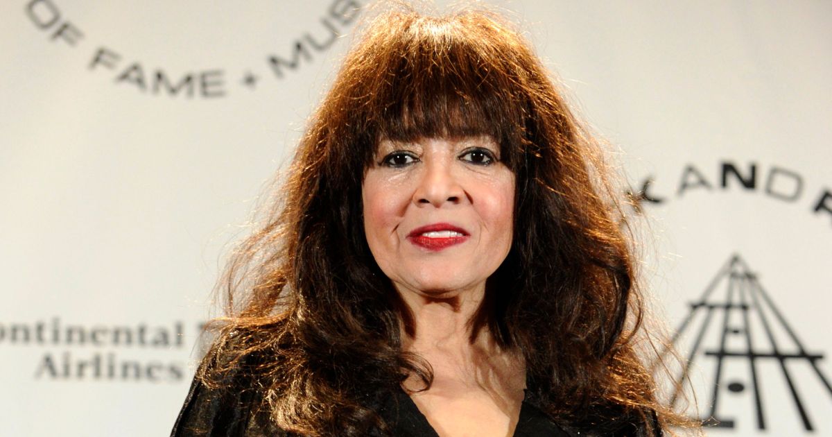 'Be My Baby' singer Ronnie Spector dead from cancer at 78, plus more celebs we lost in 2022.jpg