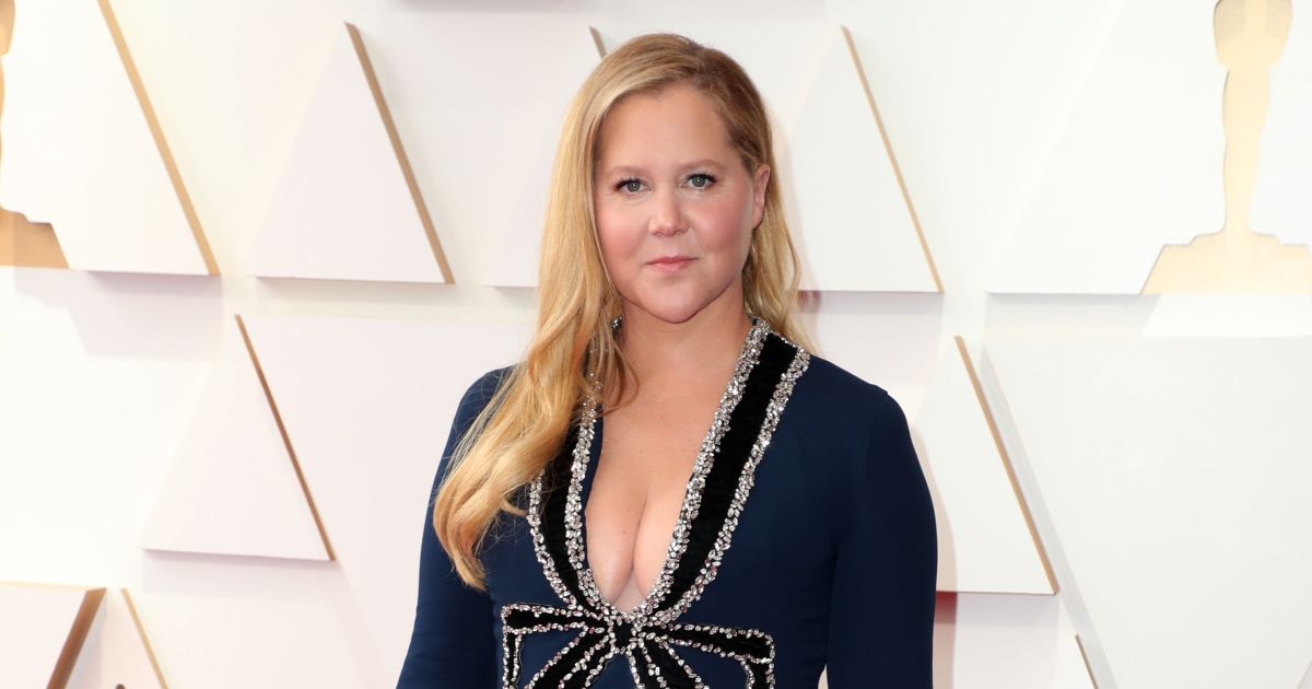 Amy Schumer has become Tampax's scapegoat for tampon shortages.jpg