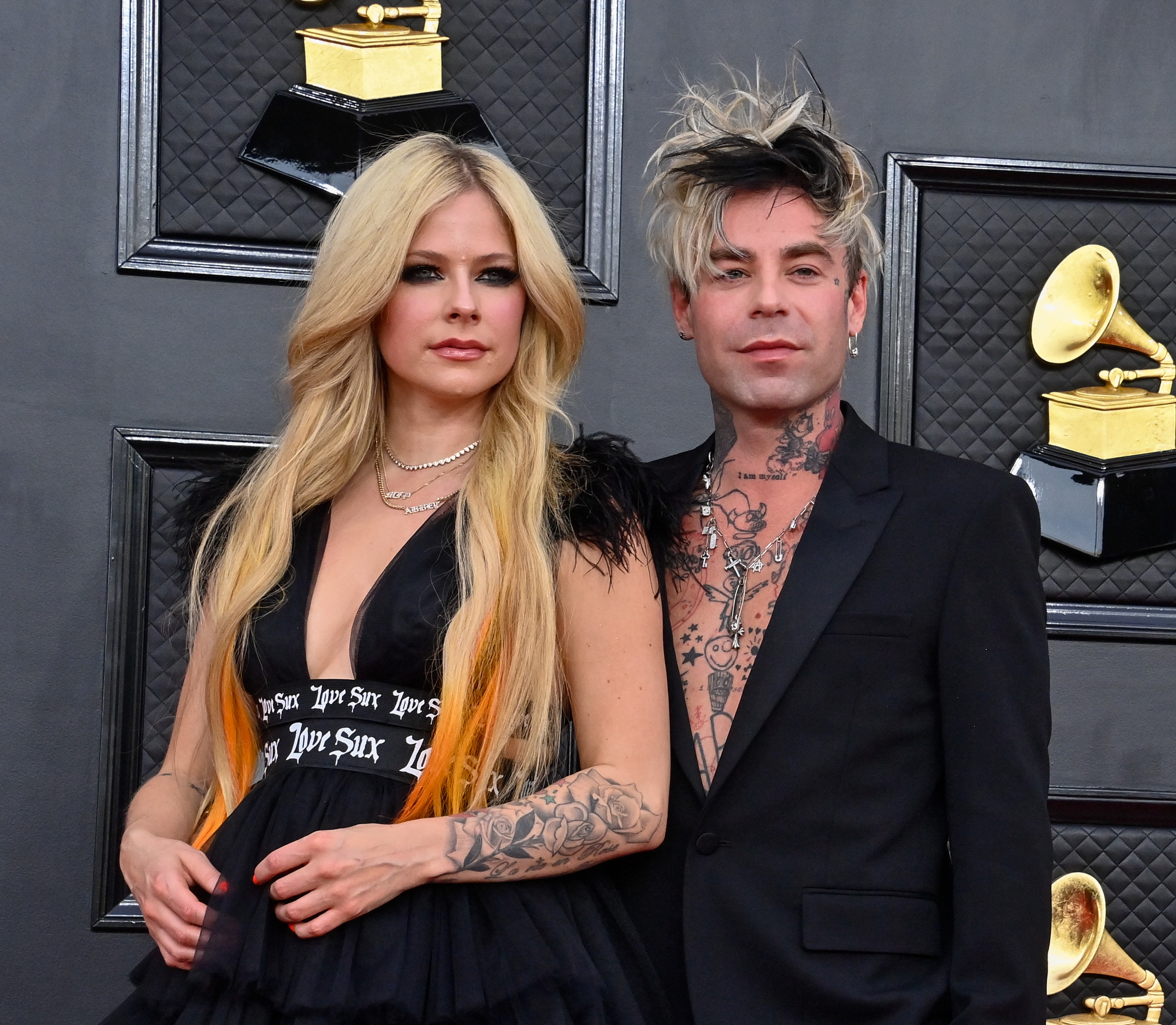 After Avril Lavigne Split, Mod Sun Writes in New Message, 'In 1 Week My  Entire Life Completely Changed