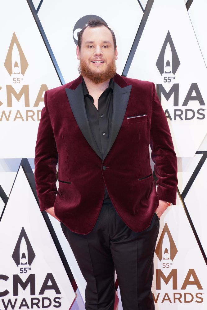 St. Louis store and Luke Combs help struggling businesses