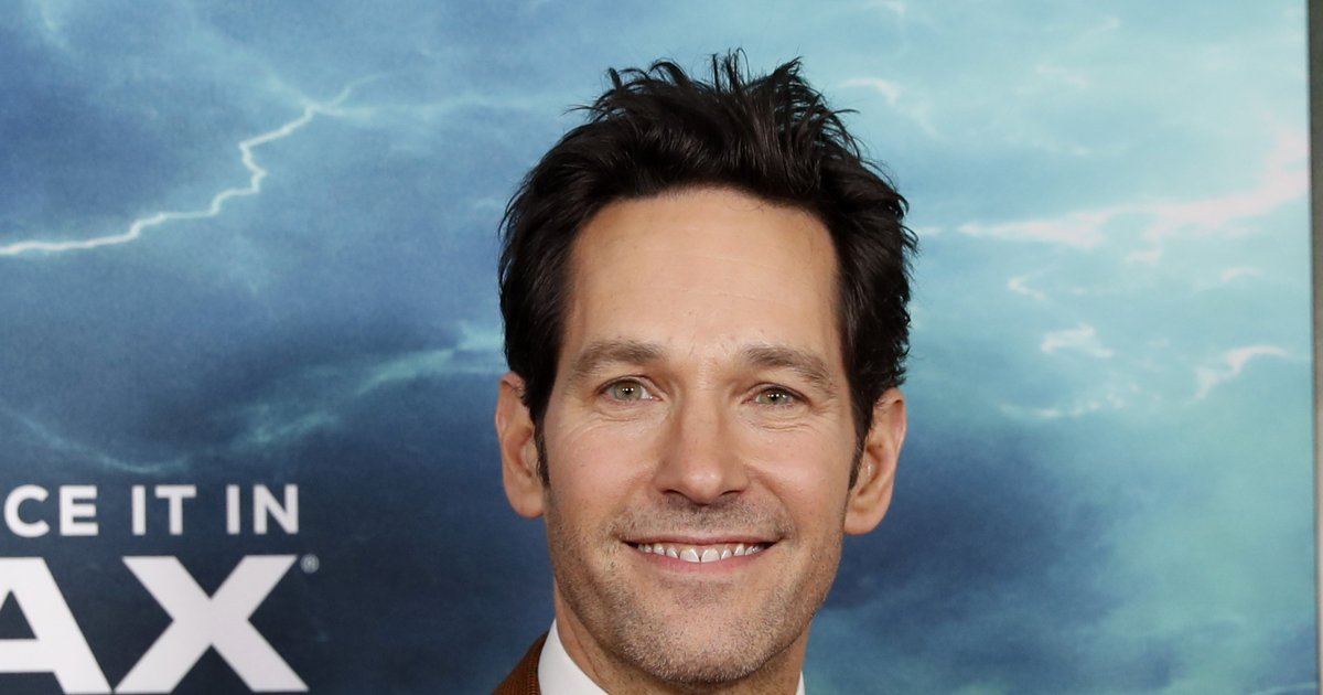 Paul Rudd reaches out to bullied boy after classmates refused to sign his yearbook.jpg