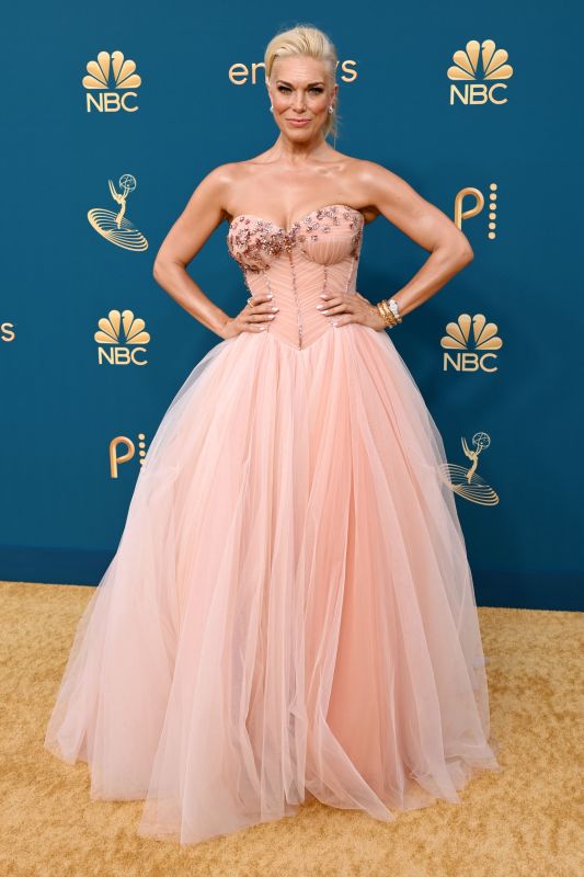 Kristen Bell just revealed the secret behind her Emmys dress