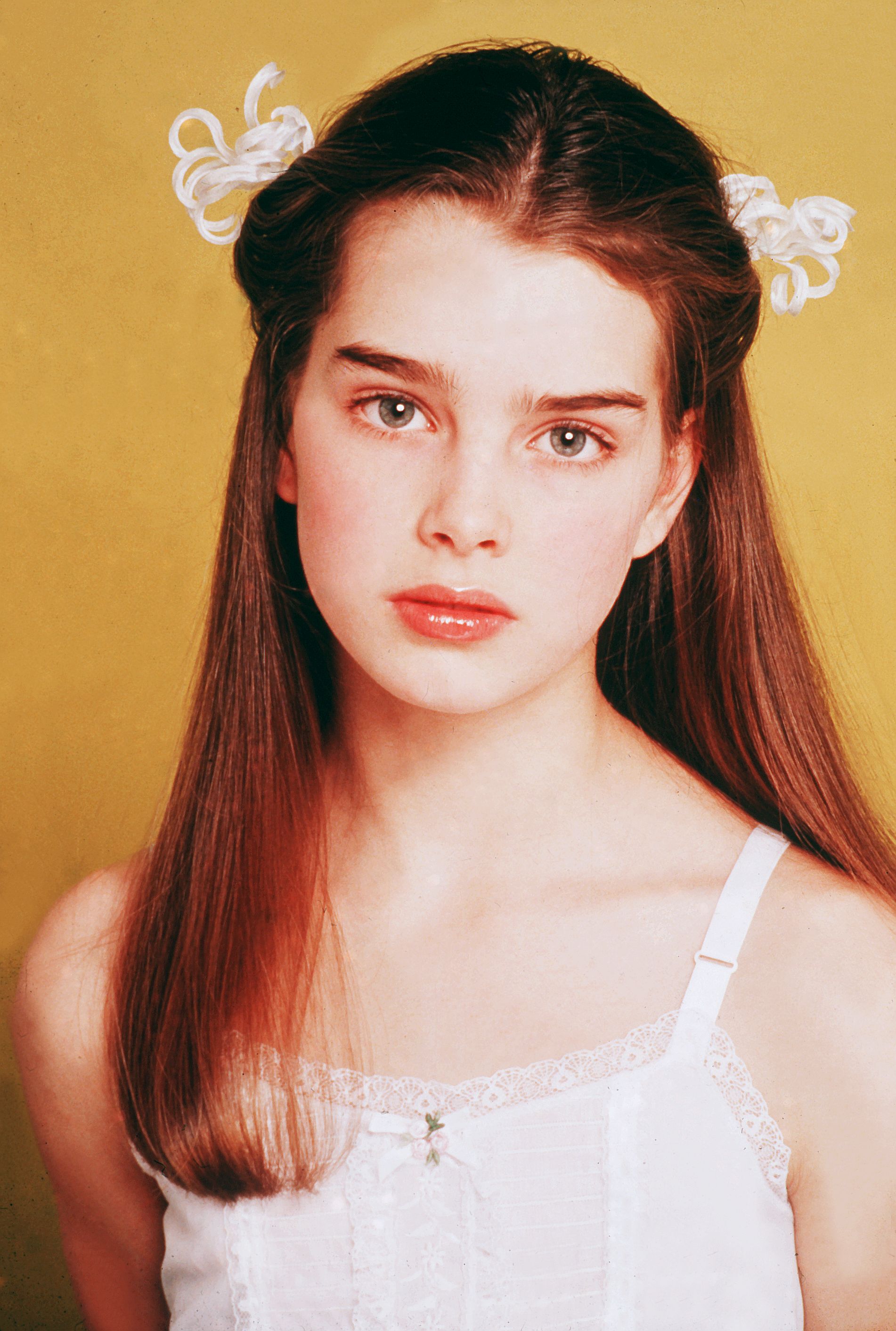 Vintage hairstyle inspiration Brooke Shields in the 1980s  Vogue France