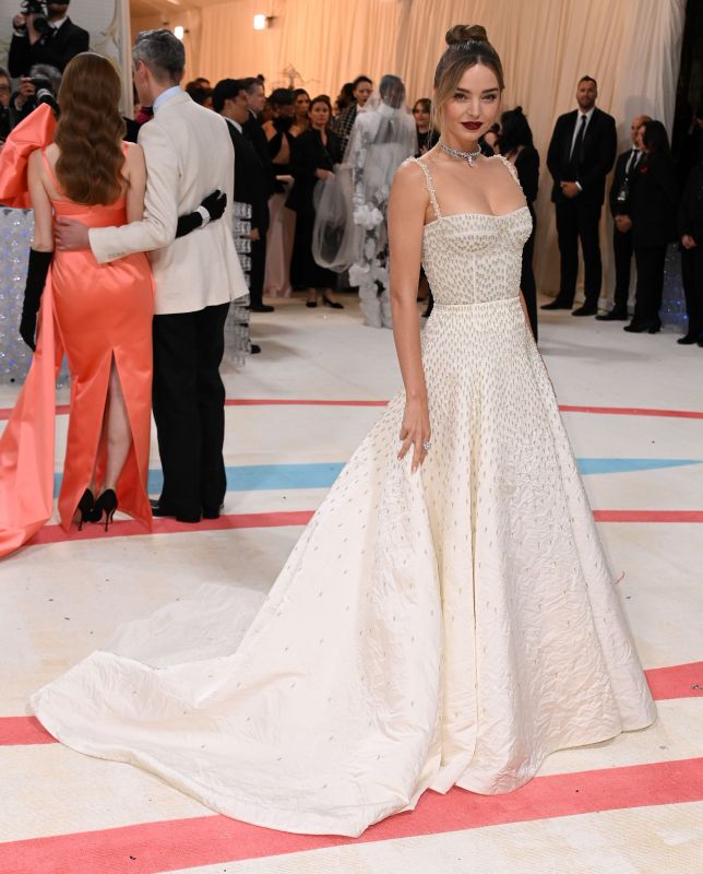 Met Gala 2022: Euphoria star Maude Apatow channels old Hollywood with  classic curls