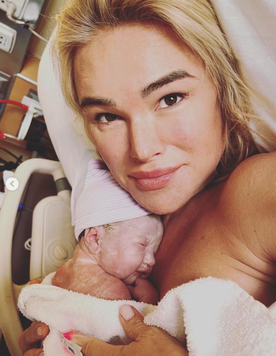 Football player and Grammy winner welcome a new child, more stars