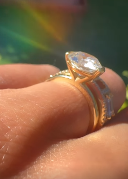 Buy Laurel Ring 3.5 Carat Round Moissanite Engagement Ring, NEO Moissanite  Online in India - Etsy